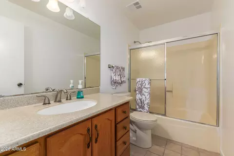 Bath - 4901 E Magic Stone Dr, Phoenix, AZ 85044 photo 3 of 3