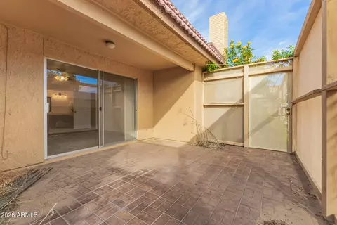 Exterior - 4901 E Magic Stone Dr, Phoenix, AZ 85044 photo 4 of 4