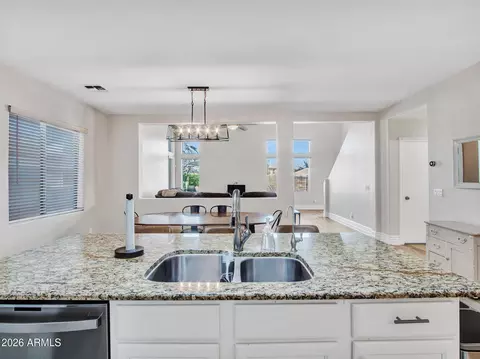 Kitchen - 3700 E Vallejo Dr, Gilbert, AZ 85298 photo 5 of 7