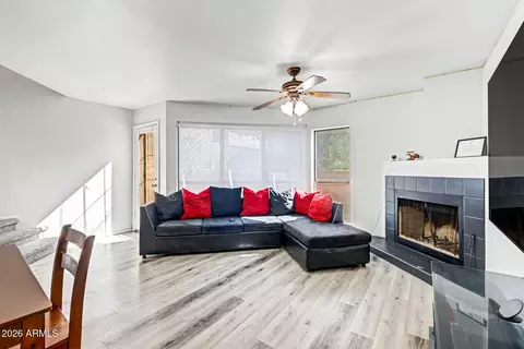 3228 W Glendale Ave #170, Phoenix, AZ 85051
