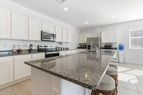Kitchen - 1883 W Storia Ave, Apache Junction, AZ 85120 photo 4 of 6