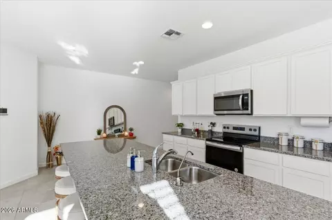 Kitchen - 1883 W Storia Ave, Apache Junction, AZ 85120 photo 1 of 6