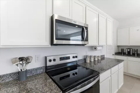 Kitchen - 1883 W Storia Ave, Apache Junction, AZ 85120 photo 3 of 6