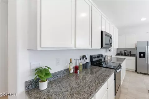 Kitchen - 1883 W Storia Ave, Apache Junction, AZ 85120 photo 2 of 6