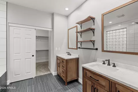 Bath - 2403 W Kit Carson Ct, Phoenix, AZ 85086 photo 2 of 2