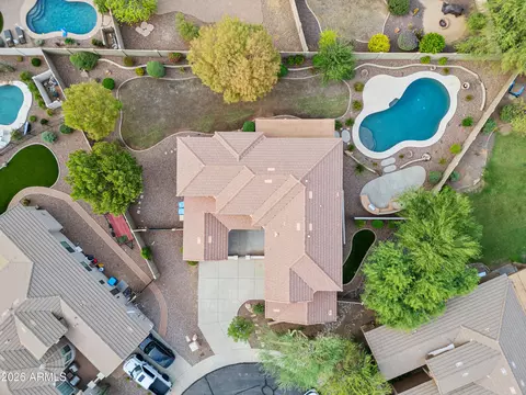 View/Area - 2403 W Kit Carson Ct, Phoenix, AZ 85086 photo 3 of 5