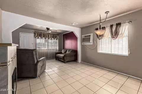 Living - 2018 S 3rd Dr, Phoenix, AZ 85003 photo 1 of 2