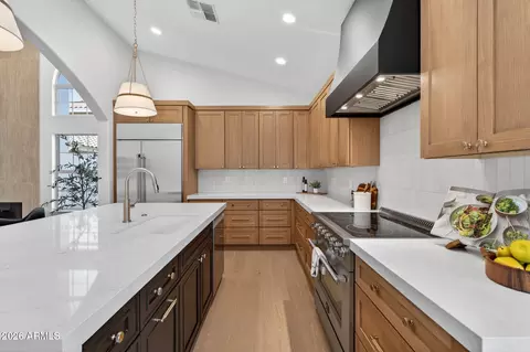Kitchen - 1635 E Silverwood Dr, Phoenix, AZ 85048 photo 4 of 4