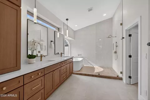 Bath - 1635 E Silverwood Dr, Phoenix, AZ 85048 photo 1 of 6