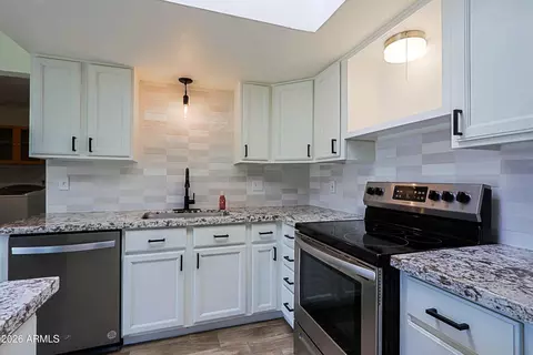 1051 W Dixon St, Mesa, AZ 85201 photo 4