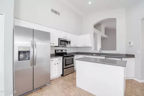 Kitchen - 3126 E Desert Ln, Gilbert, AZ 85234 photo 5 of 6
