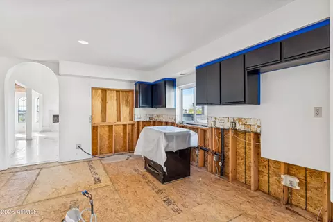 Kitchen - 1002 E Coral Gables Dr, Phoenix, AZ 85022 photo 1 of 1
