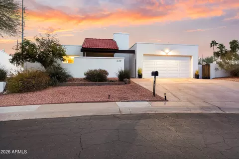 639 E Calavar Rd, Phoenix, AZ 85022