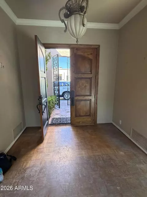5658 N Scottsdale Rd, Paradise Valley, AZ 85253