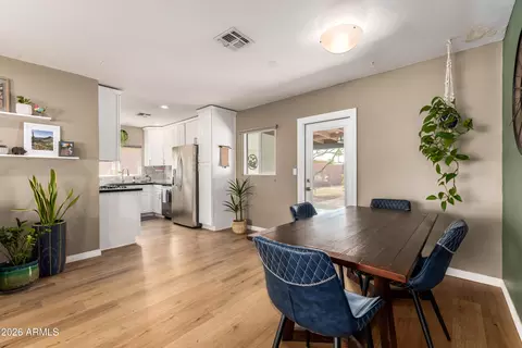 Dining - 2429 E Indianola Ave, Phoenix, AZ 85016 photo 1 of 1