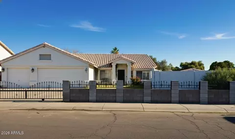 8544 W Holly St, Phoenix, AZ 85037