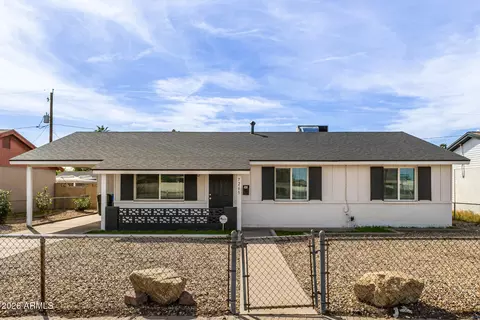 Exterior - 7265 W Camelback Rd, Phoenix, AZ 85033 photo 3 of 10