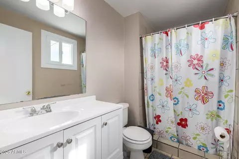 Bath - 7265 W Camelback Rd, Phoenix, AZ 85033 photo 1 of 2
