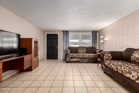 Living - 7265 W Camelback Rd, Phoenix, AZ 85033 photo 1 of 1