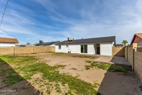 Exterior - 7265 W Camelback Rd, Phoenix, AZ 85033 photo 8 of 10