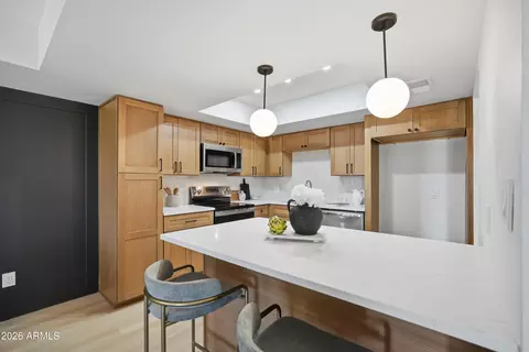 Kitchen - 8330 N 21st Dr #J203, Phoenix, AZ 85021 photo 2 of 3