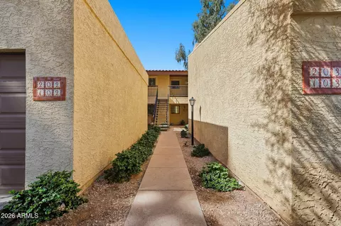 Entry Way - 8330 N 21st Dr #J203, Phoenix, AZ 85021 photo 2 of 2