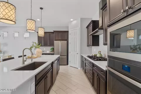 Kitchen - 4288 E Skousen St, Gilbert, AZ 85295 photo 2 of 6