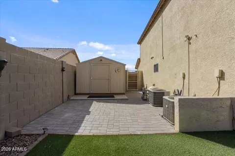 Exterior - 2005 S 81st Dr, Phoenix, AZ 85043 photo 5 of 12