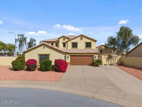Exterior - 2005 S 81st Dr, Phoenix, AZ 85043 photo 10 of 12