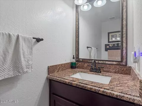 Bath - 2005 S 81st Dr, Phoenix, AZ 85043 photo 1 of 3