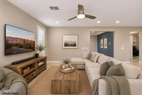 Living - 4041 E Amber Ln, Gilbert, AZ 85296 photo 3 of 3