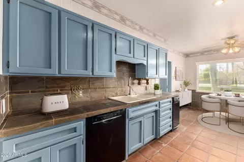 Kitchen - 8115 N 11th Ave, Phoenix, AZ 85021 photo 3 of 3