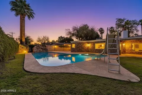 Exterior - 8115 N 11th Ave, Phoenix, AZ 85021 photo 1 of 8