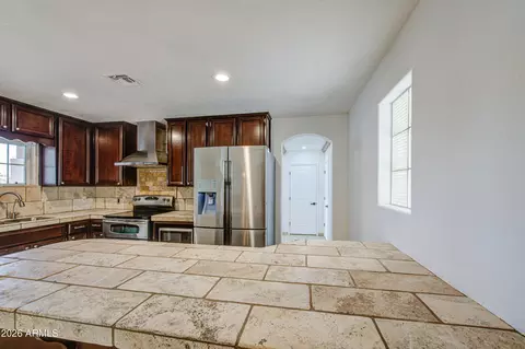 Kitchen - 3840 N 48th Dr, Phoenix, AZ 85031 photo 3 of 6