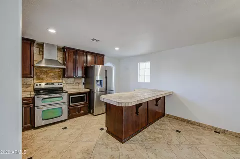 Kitchen - 3840 N 48th Dr, Phoenix, AZ 85031 photo 1 of 6