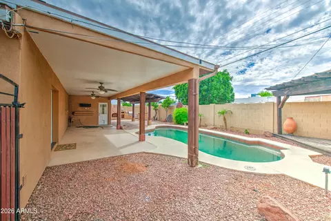 Exterior - 3840 N 48th Dr, Phoenix, AZ 85031 photo 5 of 8