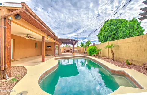 Exterior - 3840 N 48th Dr, Phoenix, AZ 85031 photo 8 of 8