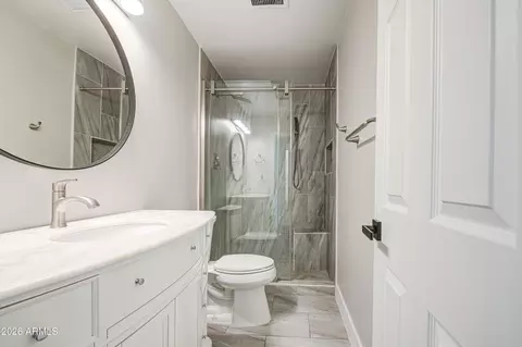 Bath - 3840 N 48th Dr, Phoenix, AZ 85031 photo 4 of 6
