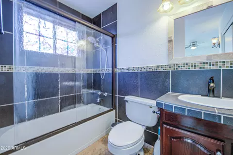 Bath - 3840 N 48th Dr, Phoenix, AZ 85031 photo 2 of 6