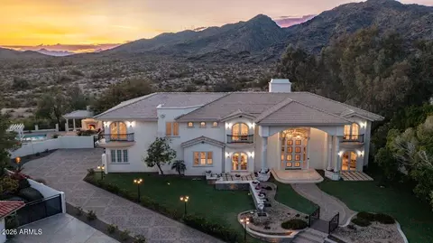 12240 S Honah Lee Ct, Phoenix, AZ 85044