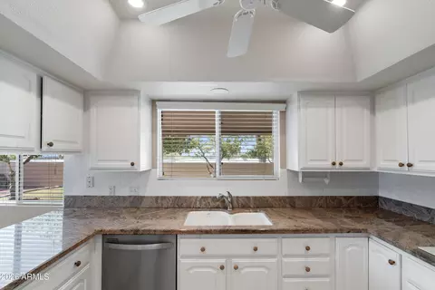 9654 N 18th St, Phoenix, AZ 85020 photo 18