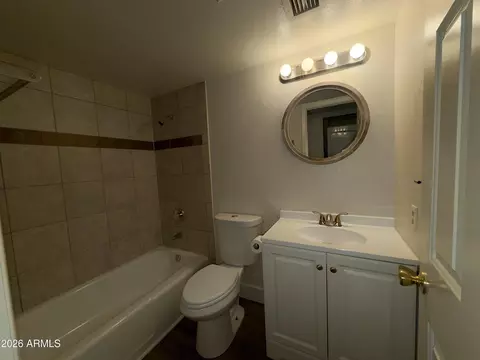 Bath - 17 E Ruth Ave #305, Phoenix, AZ 85020 photo 1 of 2
