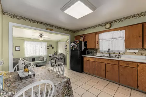 Kitchen - 5315 E Cicero St, Mesa, AZ 85205 photo 2 of 3