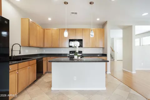 Kitchen - 3544 E Bartlett Dr, Gilbert, AZ 85234 photo 3 of 6