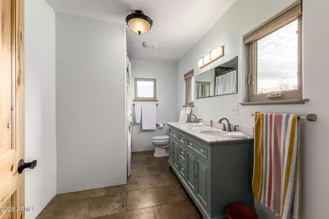 Bath - 140 N Kellner Ave, Superior, AZ 85173 photo 2 of 4