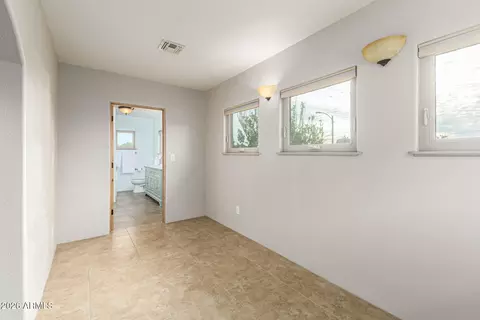 Entry Way - 140 N Kellner Ave, Superior, AZ 85173 photo 6 of 7