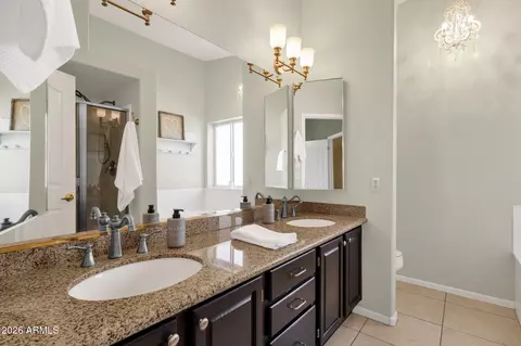 Bath - 2639 E Verbena Dr, Phoenix, AZ 85048 photo 4 of 8