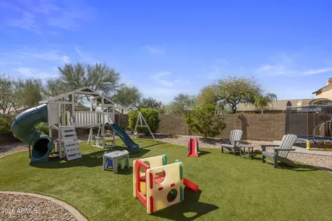 Exterior - 4621 E Swilling Rd, Phoenix, AZ 85050 photo 3 of 9