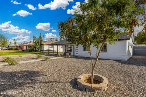Exterior - 3433 E Granada Rd, Phoenix, AZ 85008 photo 3 of 6
