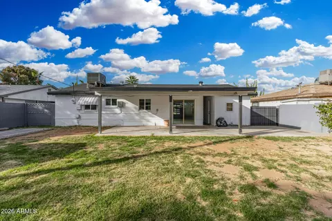 Exterior - 3433 E Granada Rd, Phoenix, AZ 85008 photo 5 of 6